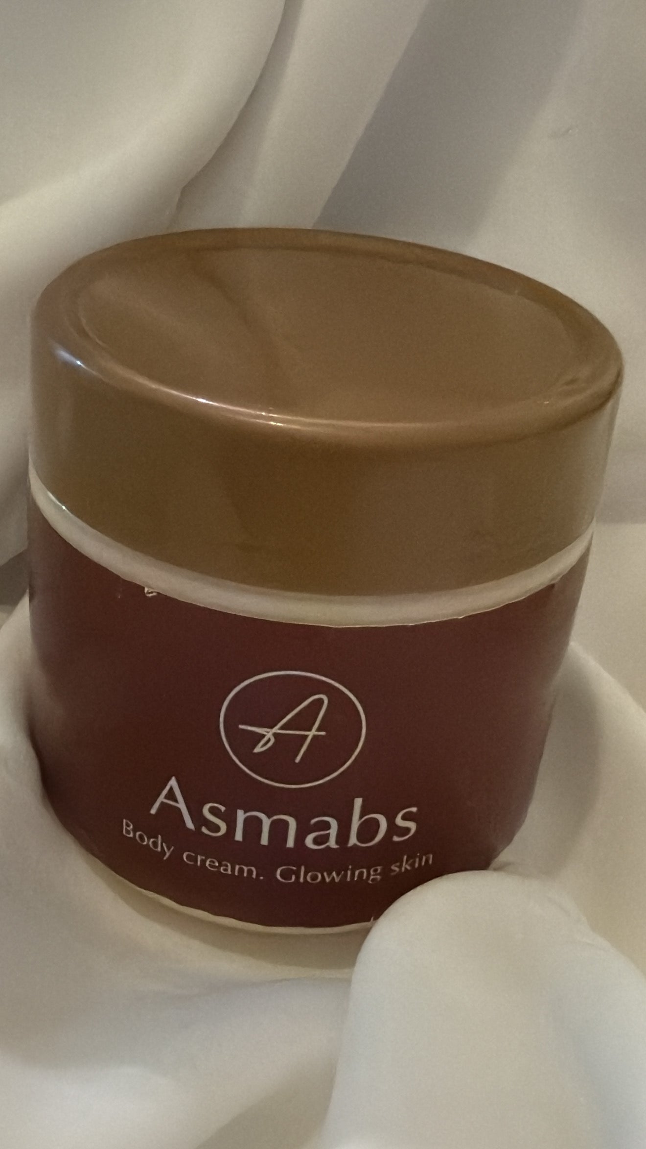 Body cream.glowing skin